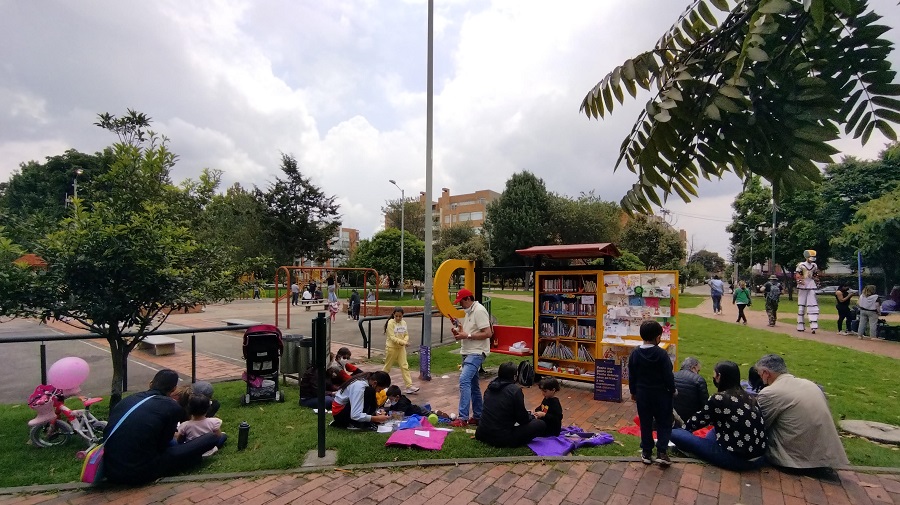 Una maratón de lectura simultánea de cumpleaños para Bogotá 