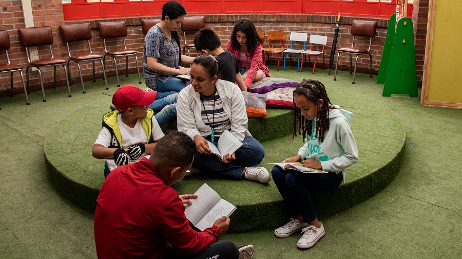 Celebra el amor y la amistad con las bibliotecas públicas de Bogotá