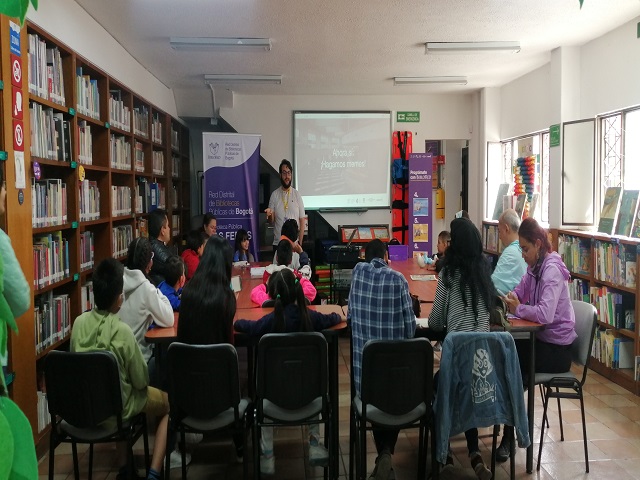Taller para aprende a usar la Biblioteca Digital de Bogotá