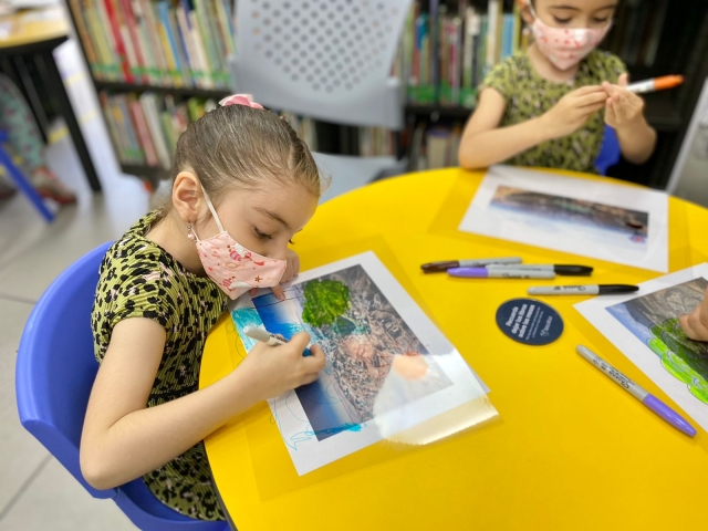 Hora del cuento para niños y niñas