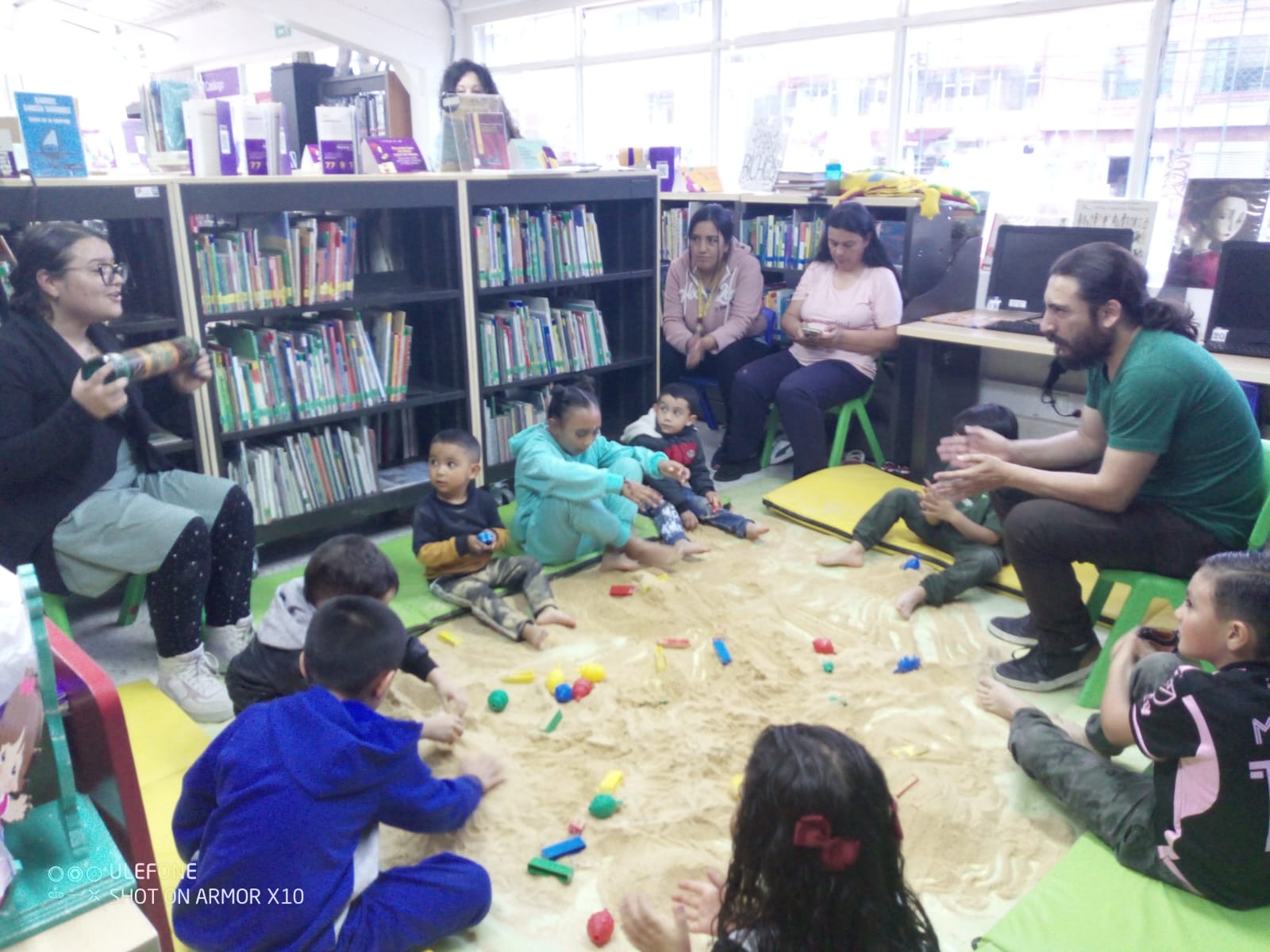 Niños con sus cuidadores