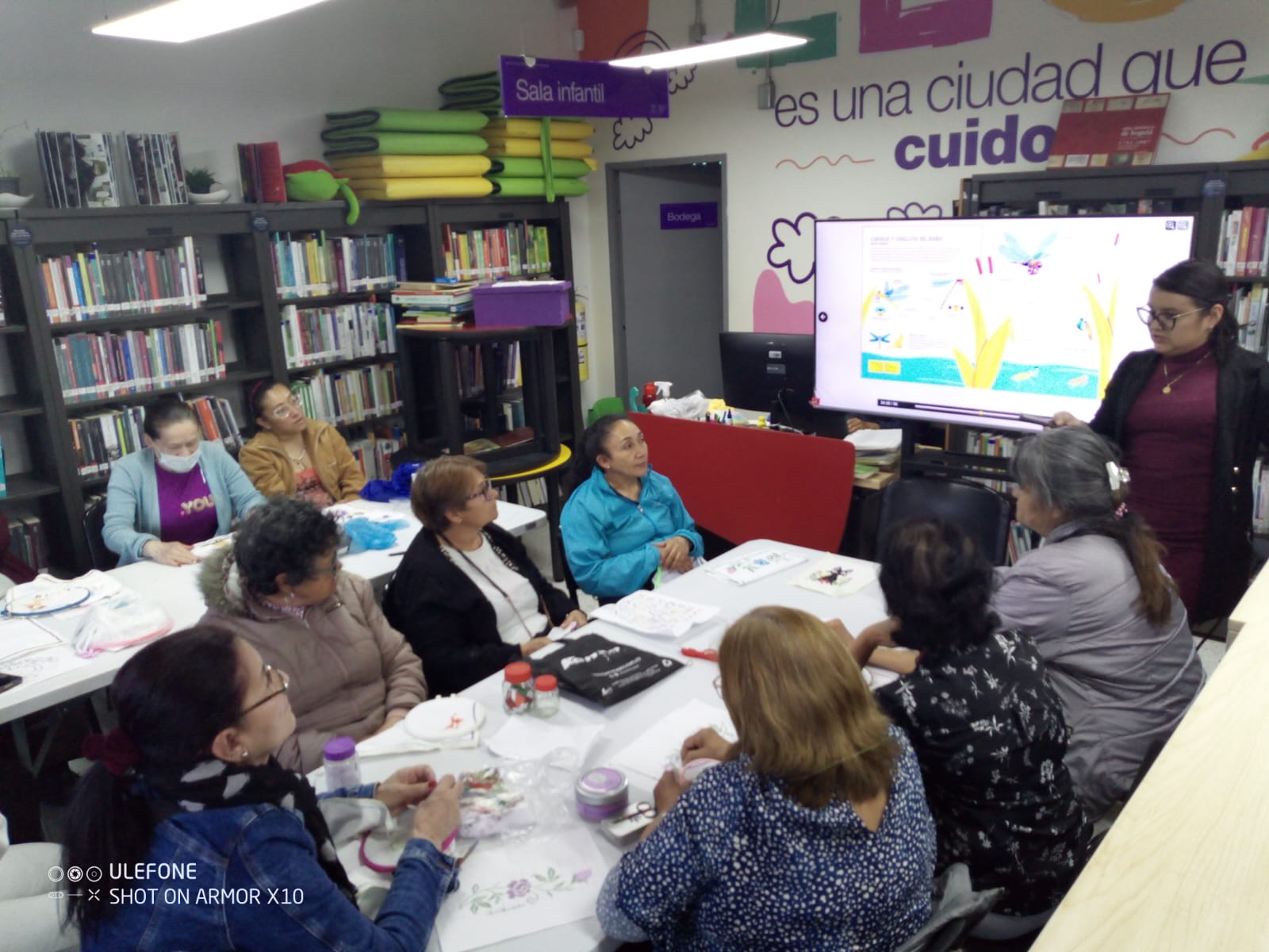 Club de lectura para adultos mayores