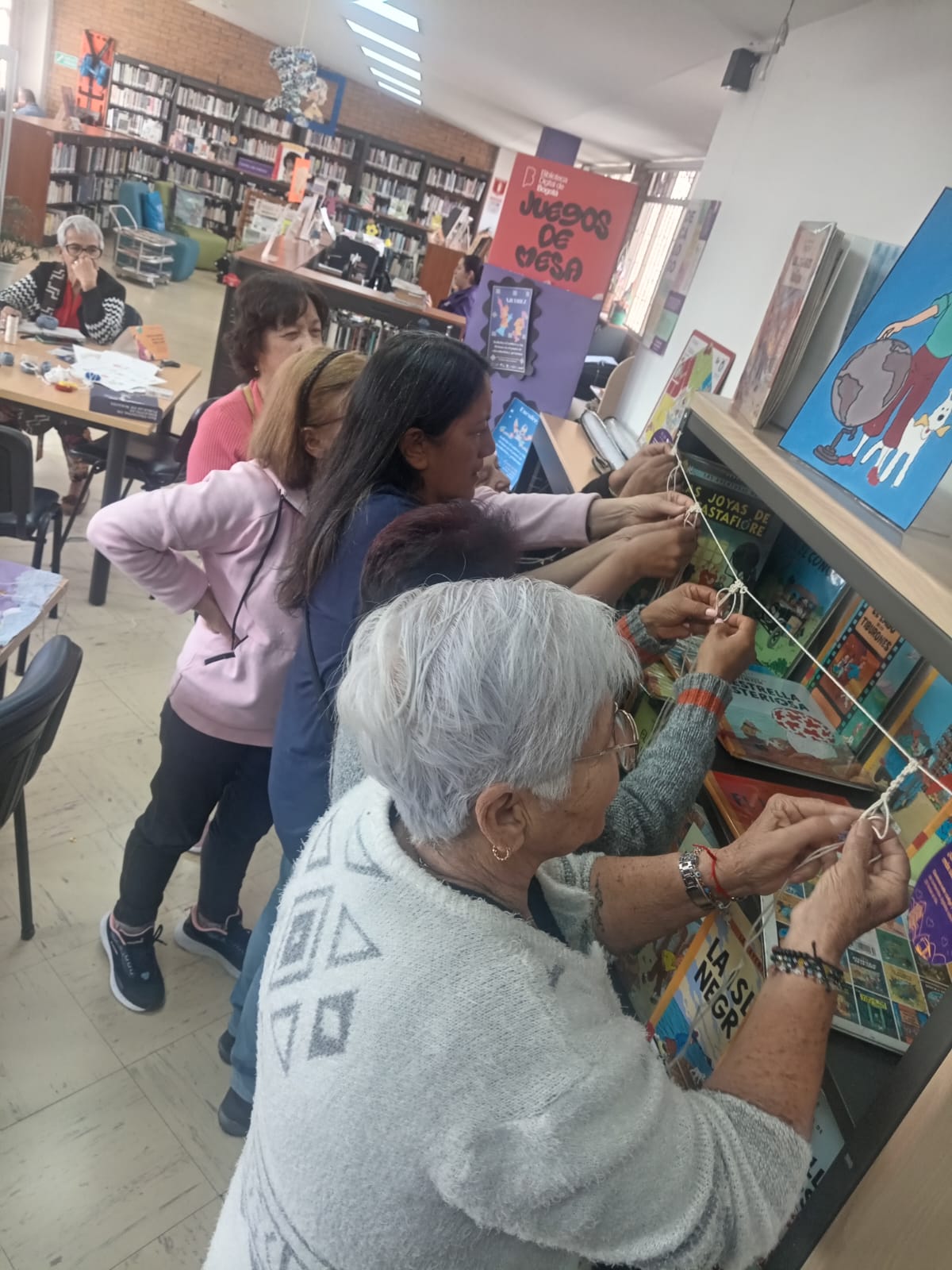 Club de lectura para adultos mayores