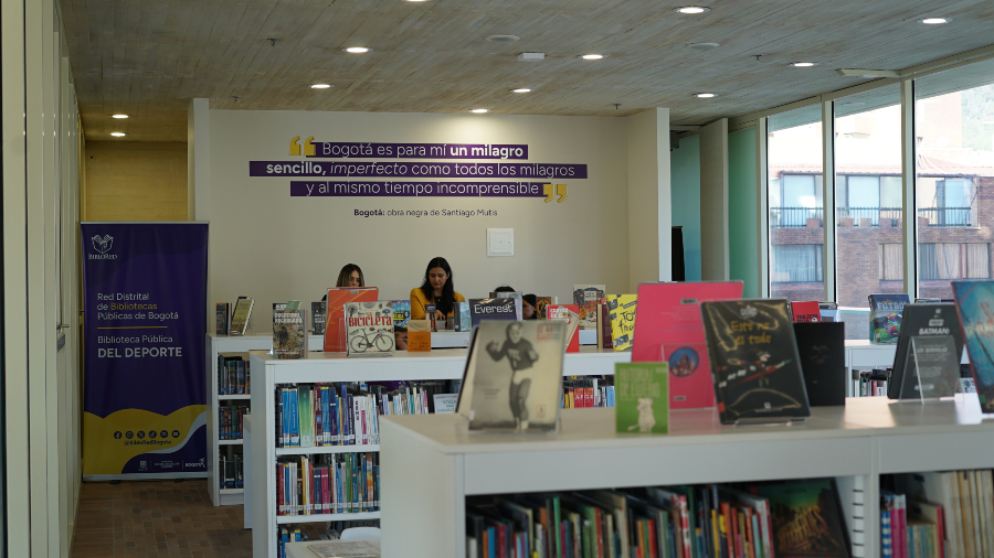 Biblioteca Pública del Deporte en el CeFe Chapinero / BibloRed