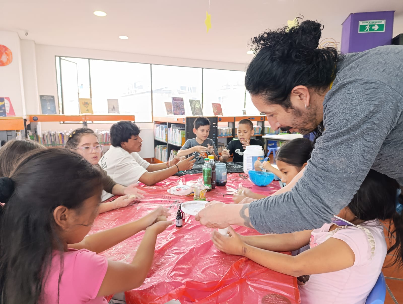 Agenda de actividades de programación cultural en las bibliotecas públicas de Bogotá, BibloRed