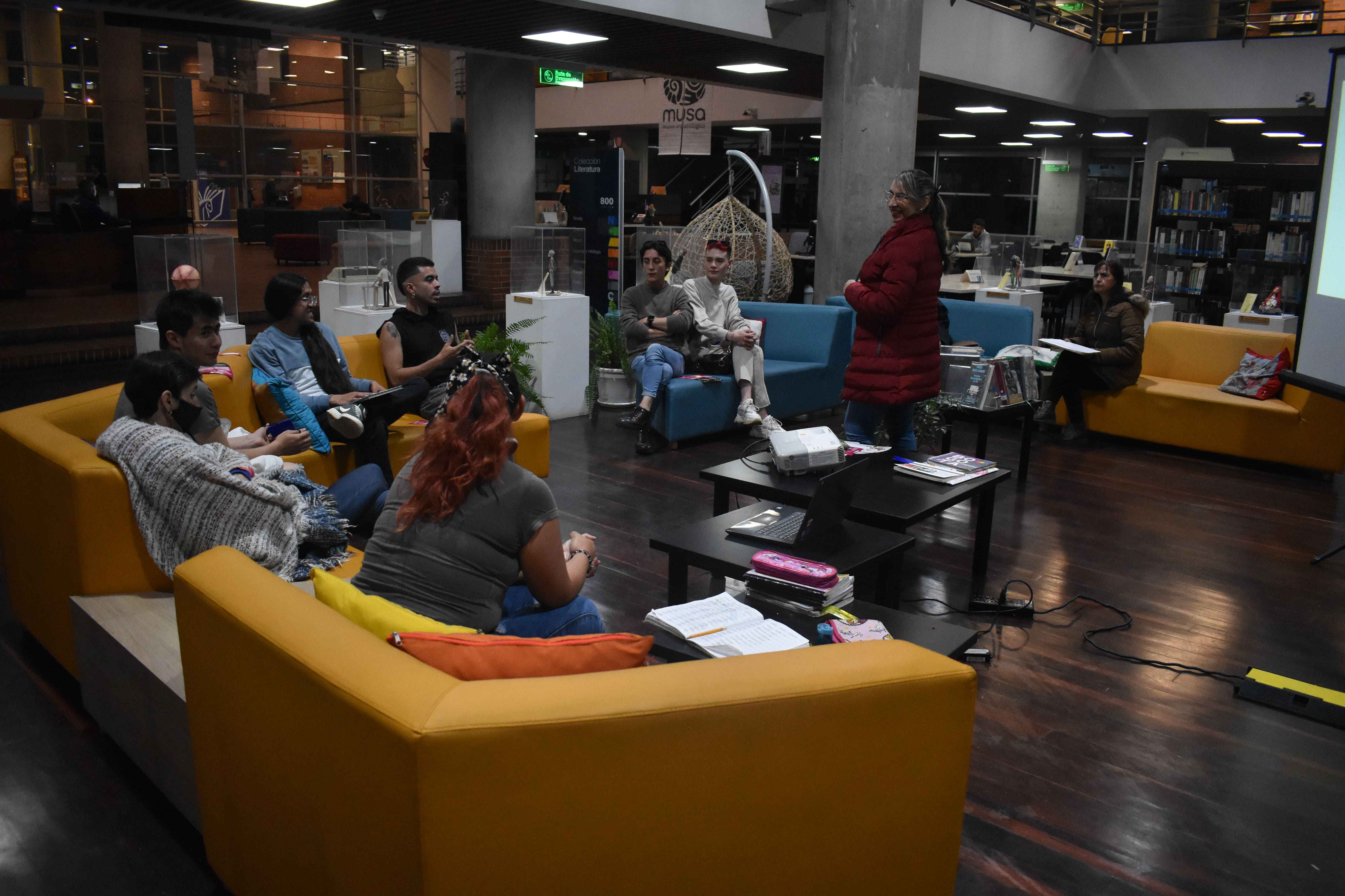 Agenda de actividades y programación cultural en las bibliotecas públicas de Bogotá, BibloRed