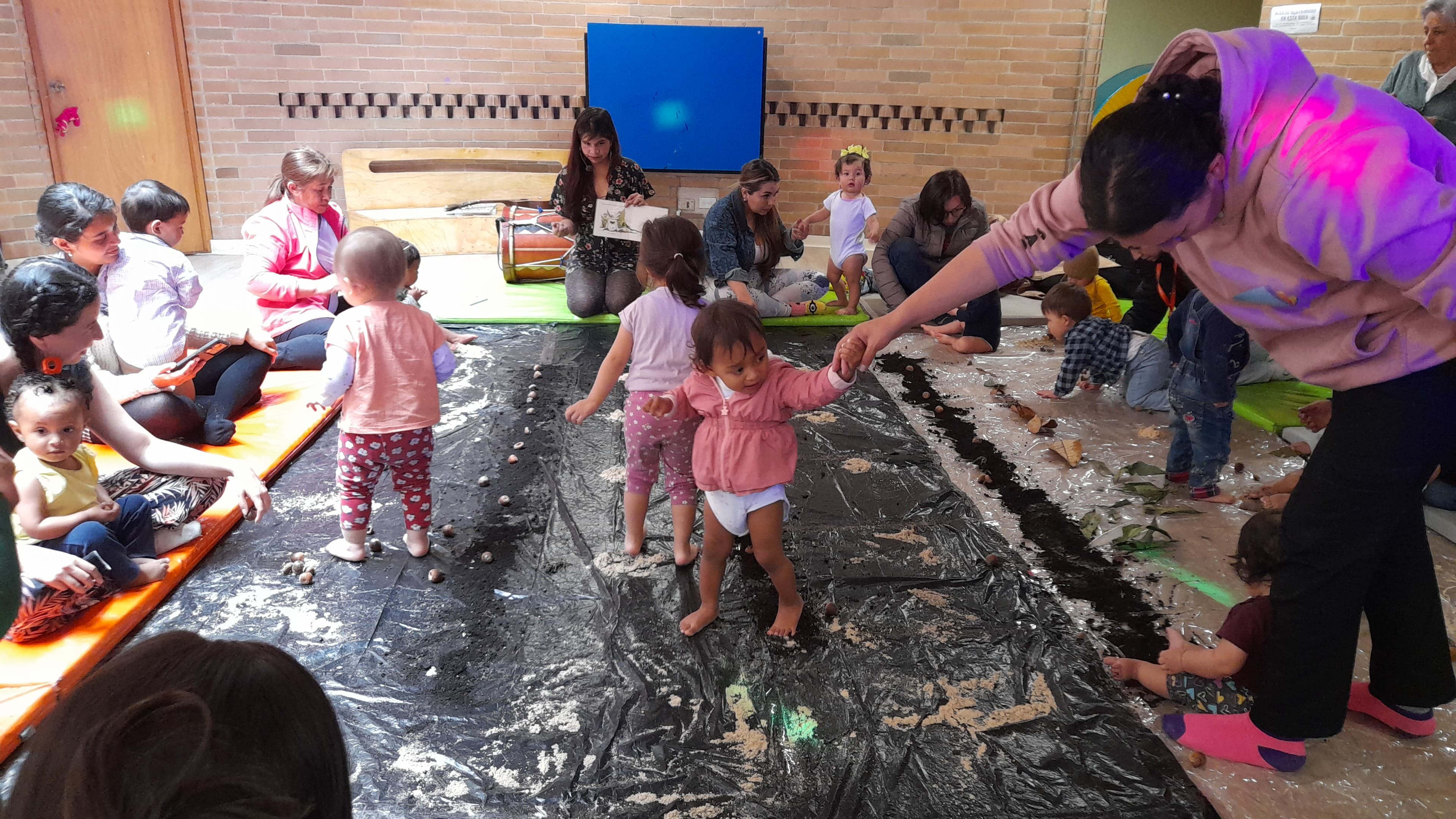 Agenda de actividades y programación cultural en las bibliotecas públicas de Bogotá, BibloRed