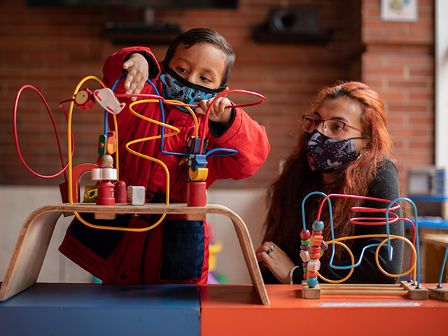 Un lugar extraño para vivir Agenda de actividades y programación cultural en las bibliotecas públicas de Bogotá, BibloRed