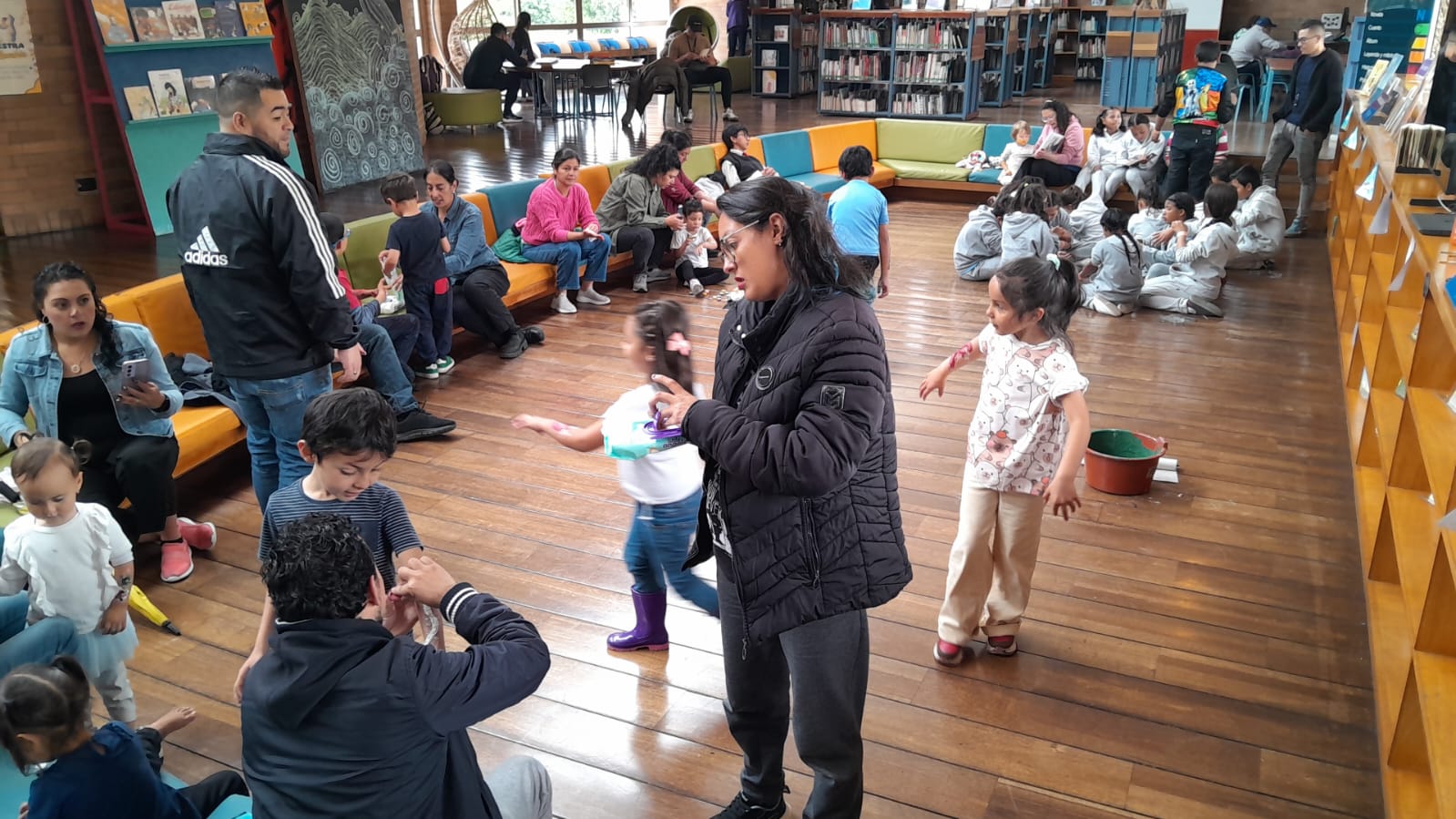 Hora del cuento Agenda de actividades y programación cultural en las bibliotecas públicas de Bogotá, BibloRed