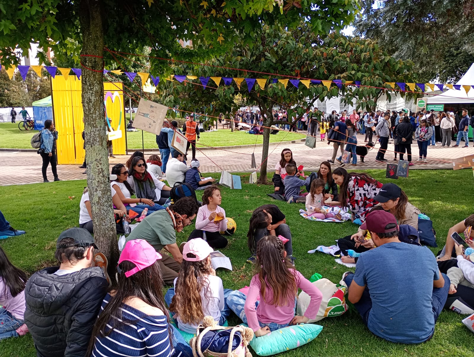 Agenda de actividades y programación cultural en las bibliotecas públicas de Bogotá, BibloRed