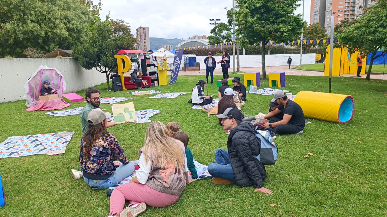 Agenda de actividades y programación cultural en las bibliotecas públicas de Bogotá, BibloRed