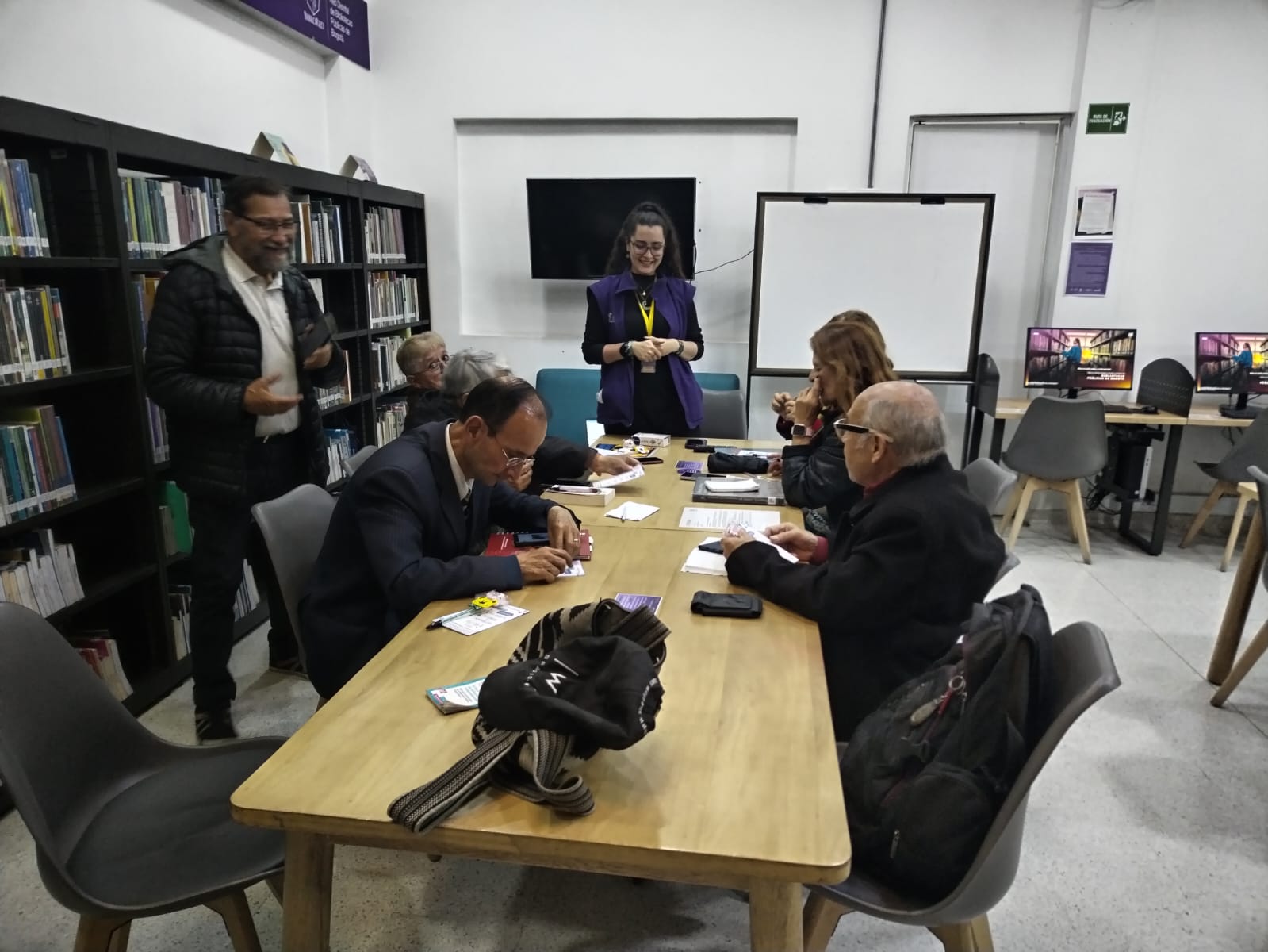 Fotografía con sentido: arte, sociedad y palabra Agenda de actividades y programación cultural en las bibliotecas públicas de Bogotá, BibloRed