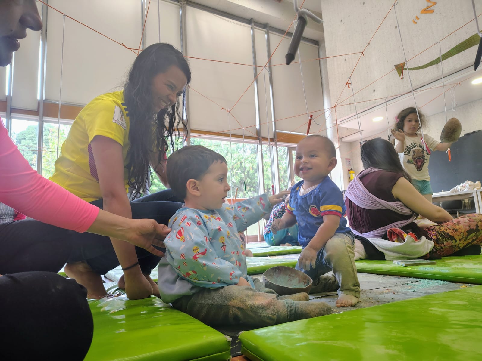 Leo con mi bebé: Poemas para arrullar y acunar Agenda de actividades y programación cultural en las bibliotecas públicas de Bogotá, BibloRed