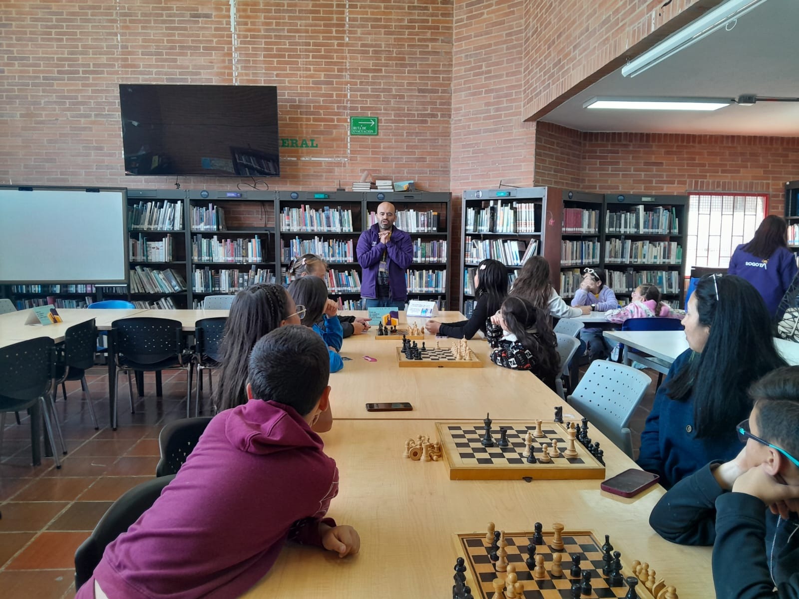 Agenda de actividades de programación cultural en las bibliotecas de Bogotá, BibloRed