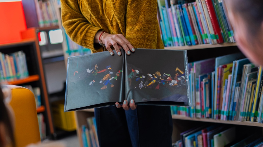 Cómics en las bibliotecas públicas de Bogotá / Foto: BibloRed