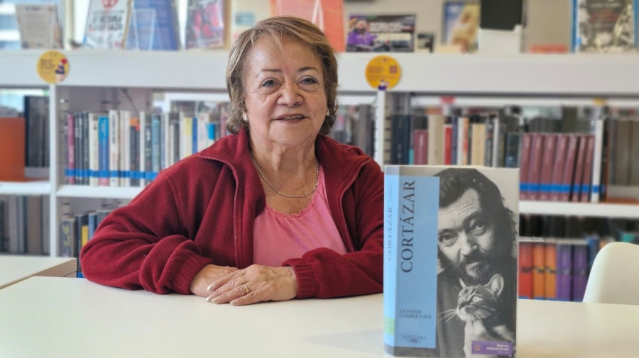 Irma Osorio, usuaria destacada de la Biblioteca Pública del Deporte / Foto: Daniela Monsalve - BibloRed