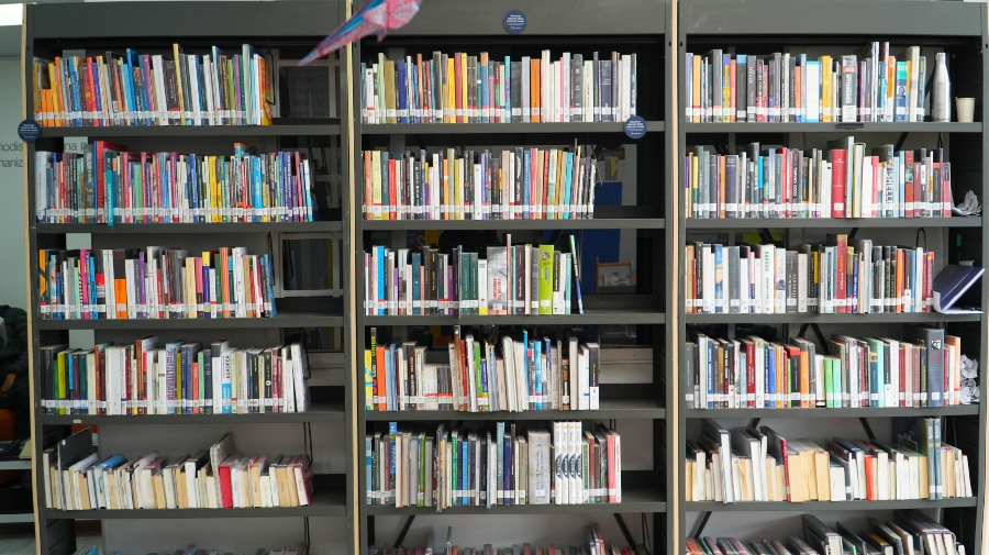 Stan de libros de la Biblioteca Pública Fontibón / Foto: BibloRed