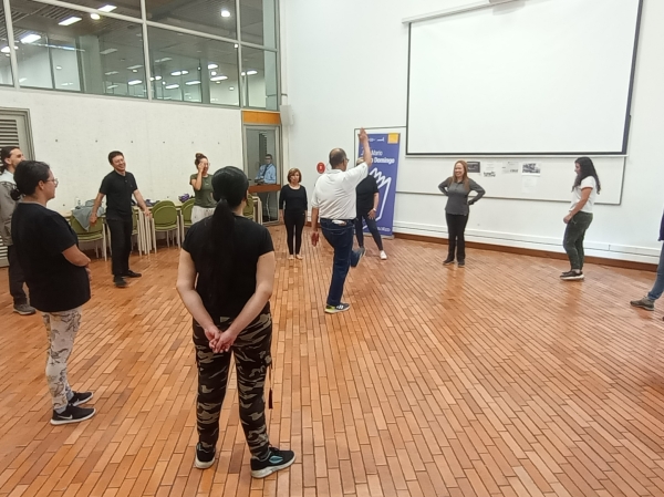 Raíces en escena- Laboratorio de creación en monólogos