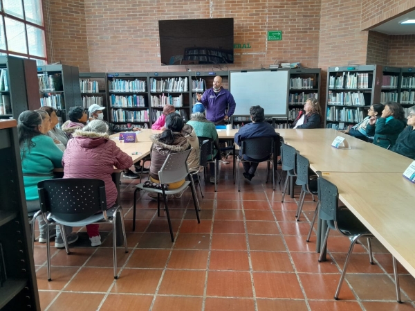 Bordado sin limites; las fotos tomaran otra forma (sesión 1) - Club de adulto mayor