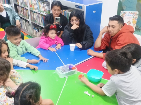 ¡Al Aire! Laboratorio de radio infantil