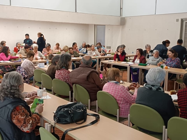 Club de persona mayor: El encanto de nuestra historia