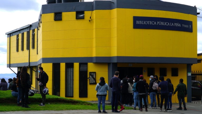 Biblioteca Pública La Peña