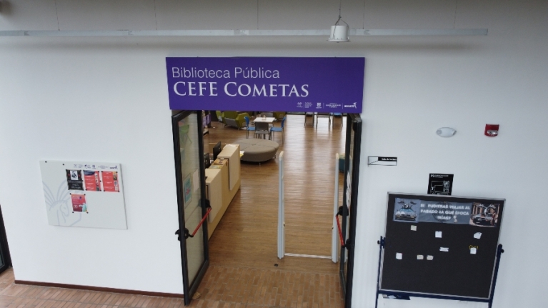 Biblioteca Pública CEFE Cometas