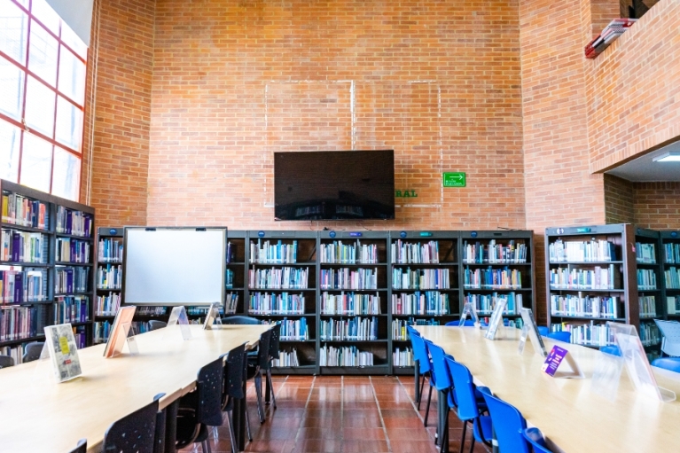 Biblioteca Pública Arborizadora Alta