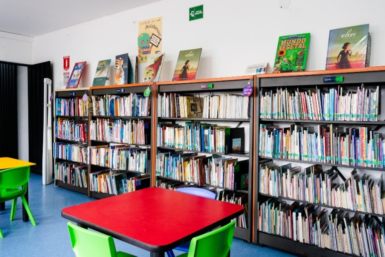 Biblioteca Pública Soledad Lamprea - Perdomo