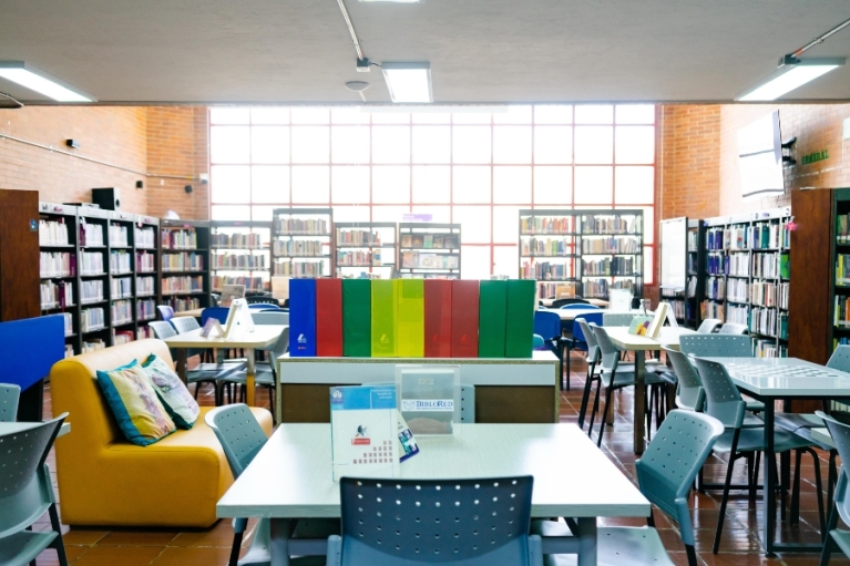 Biblioteca Pública Arborizadora Alta
