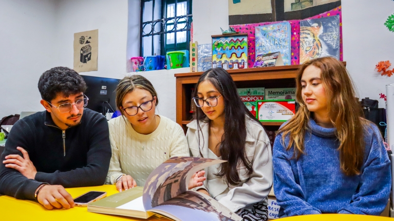 Biblioteca FUGA, especializada en historia política de Colombia