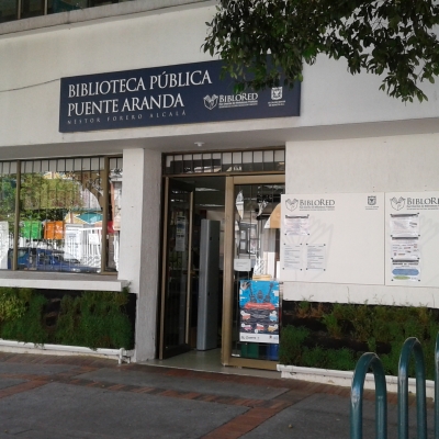 Biblioteca Pública Puente Aranda Néstor Forero Alcalá